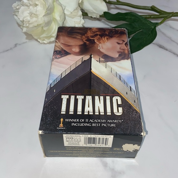 Titanic VHS Movie - Picture 2 of 15